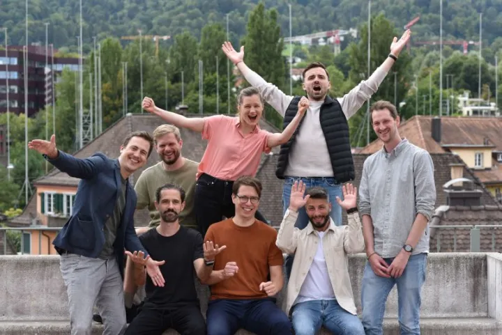 Team spirit and rooftop vibes – what more could we want?